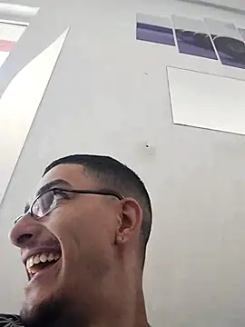 Fefe2805 online show from April 2026 06:48:02 PM