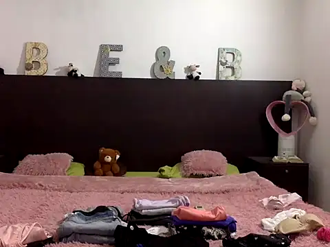 Flabia Roses online show from January 2026 03:27:01 PM