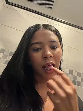 AnahiSkye online show from April 2026 05:51:01 PM