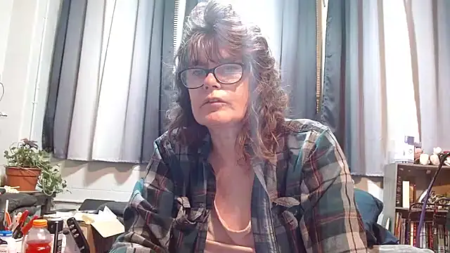 Snapshot of ladylavende3 chatting on February 2025 05:16:01 AM ladylavende3 online show from February 2025 05:16:01 AM