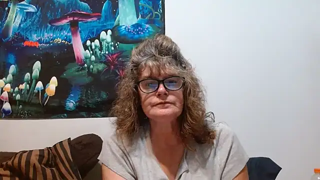 Snapshot of ladylavende3 chatting on September 2025 05:44:02 AM ladylavende3 online show from September 2025 05:44:02 AM