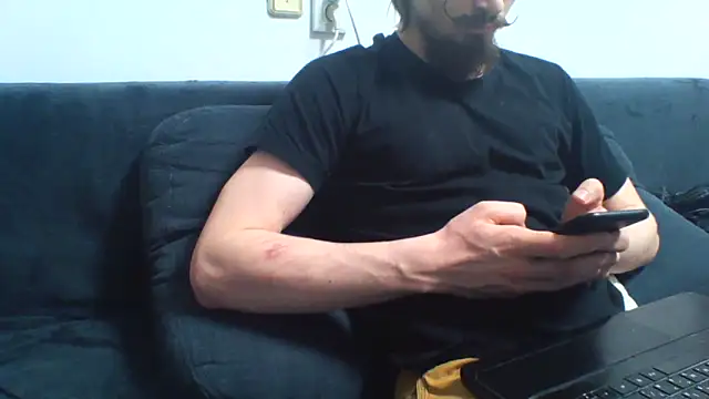 Snapshot of KaelNox chatting on May 2026 03:19:02 PM KaelNox online show from May 2026 03:19:02 PM