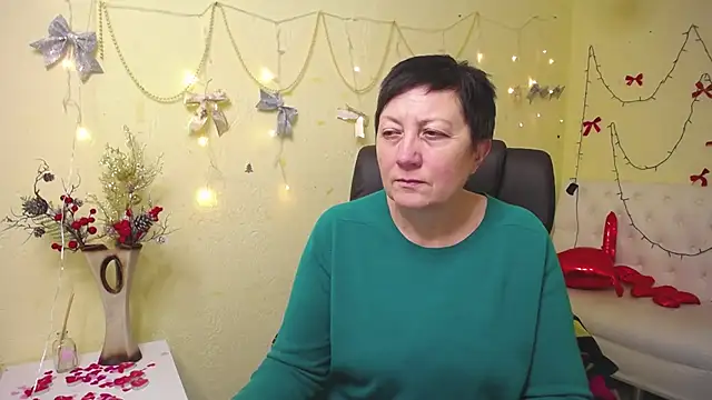 Snapshot of EmilyL0ve chatting on January 2026 06:00:02 PM EmilyL0ve online show from January 2026 06:00:02 PM