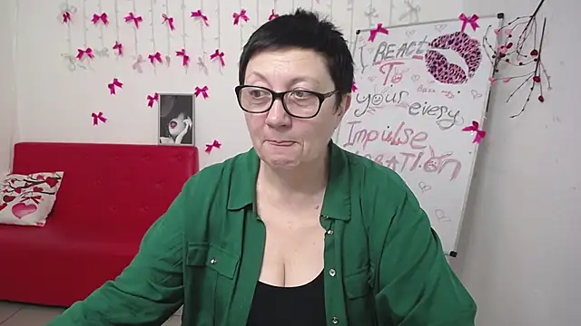 EmilyL0ve online show from March 2026 06:23:02 PM