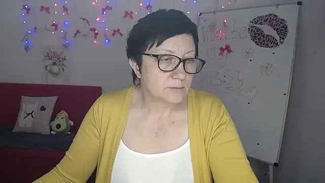 EmilyL0ve online show from May 2026 05:29:02 PM
