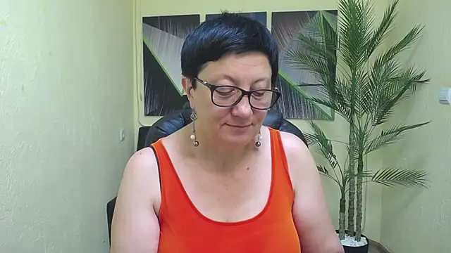 EmilyL0ve online show from July 2026 05:20:01 PM