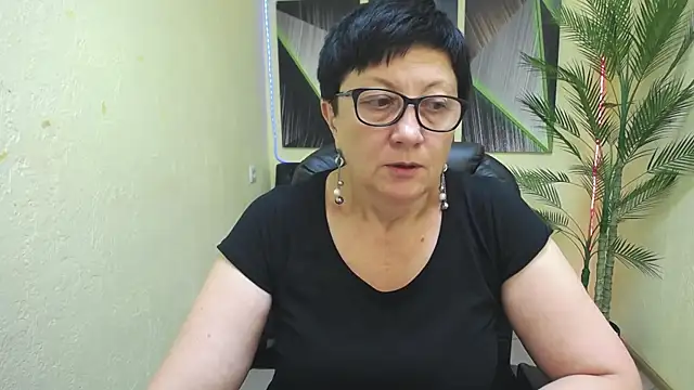 EmilyL0ve online show from July 2026 05:06:02 PM