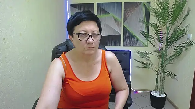 EmilyL0ve online show from July 2026 02:31:02 AM