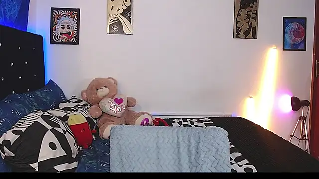 Snapshot of yorsamm_smit chatting on February 2026 06:37:01 AM yorsamm smit online show from February 2026 06:37:01 AM