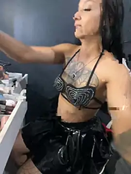 Snapshot of HyaraMoon chatting on January 2026 03:32:01 AM HyaraMoon online show from January 2026 03:32:01 AM