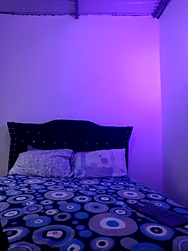 zaraluxx1 online show from February 2026 05:55:02 PM