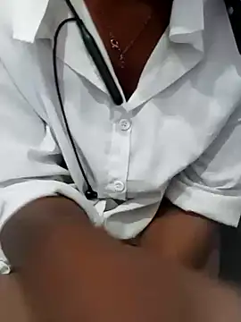 Snapshot of Sexy_sara09 chatting on February 2026 04:31:01 AM Sexy sara09 online show from February 2026 04:31:01 AM