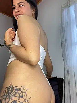 sophyy white online show from May 2026 10:48:02 PM