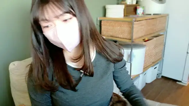   Yui  online show from February 2026 04:38:01 AM