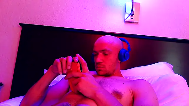 cloudyplay661 online show from May 2026 04:01:02 PM