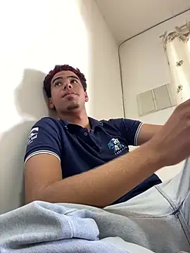 Snapshot of lzinho9153 chatting on February 2026 06:22:02 PM lzinho9153 online show from February 2026 06:22:02 PM