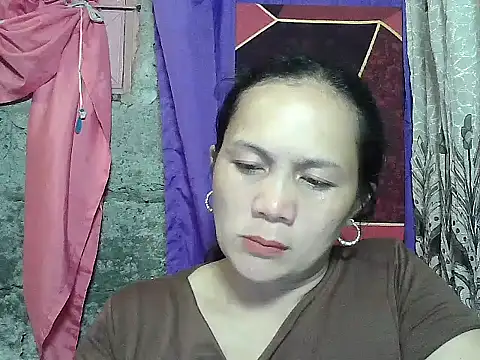 prettymomma24xx online show from May 2026 02:00:01 PM