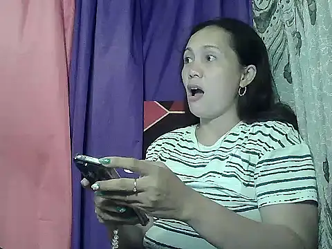 prettymomma24xx online show from May 2026 10:23:01 AM