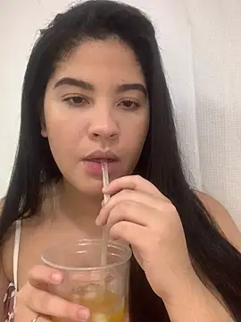 Snapshot of kahraujo chatting on April 2026 07:08:01 PM kahraujo online show from April 2026 07:08:01 PM