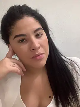 Snapshot of kahraujo chatting on April 2026 08:35:02 PM kahraujo online show from April 2026 08:35:02 PM