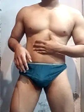 ravi18122 online show from February 2026 06:18:01 PM