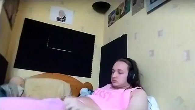 julialafemboy59 online show from February 2026 02:43:02 PM