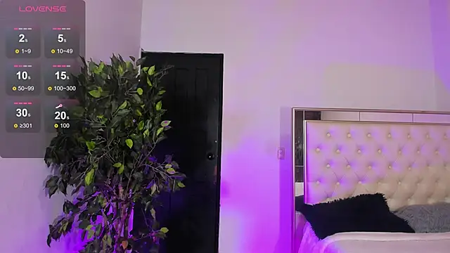 Im FelixHunter online show from April 2026 12:29:02 PM