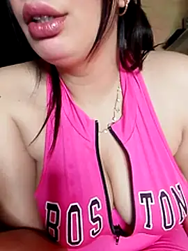 Snapshot of charmoutak_nada chatting on January 2026 02:44:01 PM charmoutak nada online show from January 2026 02:44:01 PM