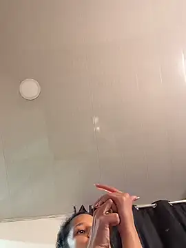 vicky bass  online show from April 2026 03:31:02 AM