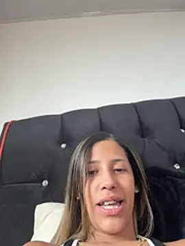 vicky bass  online show from June 2026 02:19:02 PM