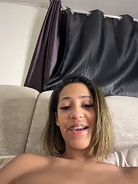 Snapshot of vicky_bass_ chatting on June 2026 12:06:02 AM vicky bass online show from June 2026 12:06:02 AM