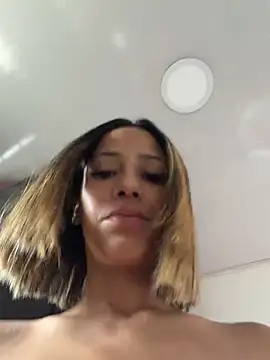 Snapshot of vicky_bass_ chatting on July 2026 05:29:02 PM vicky bass online show from July 2026 05:29:02 PM