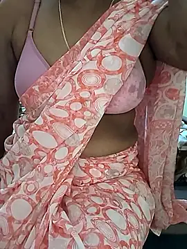 Snapshot of Meena_Meenakshi chatting on February 2026 04:33:01 AM Meena Meenakshi online show from February 2026 04:33:01 AM