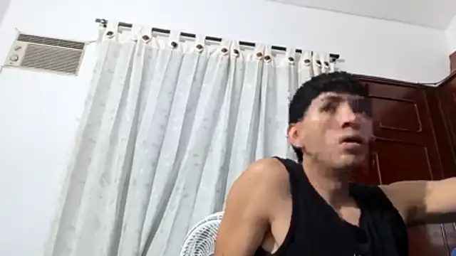 Snapshot of diosa_cristal_ chatting on April 2026 04:35:01 AM diosa cristal online show from April 2026 04:35:01 AM