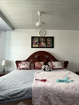 lriana miller online show from March 2026 05:40:01 PM