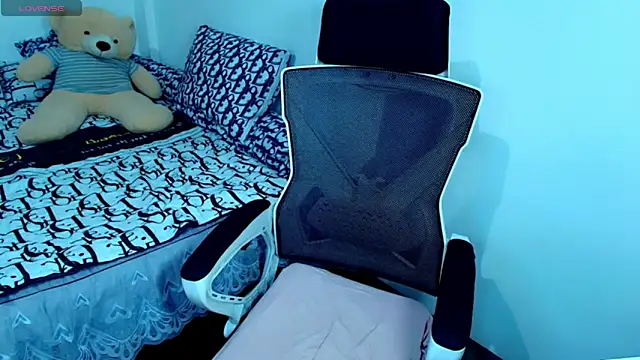 Snapshot of heavenmadechloe chatting on February 2026 09:30:02 AM heavenmadechloe online show from February 2026 09:30:02 AM