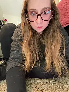 Snapshot of Elenore_hoesevelt chatting on February 2026 07:18:01 PM Elenore hoesevelt online show from February 2026 07:18:01 PM