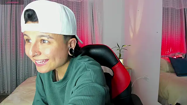 Zury Ramirez online show from April 2026 10:14:02 PM