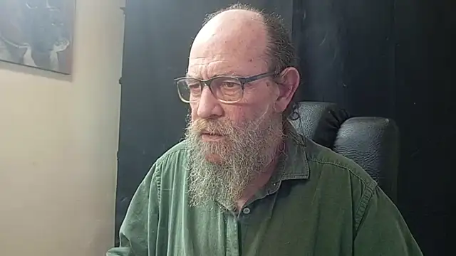 Uncle Hottie online show from April 2026 05:02:01 PM