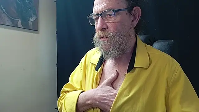 Uncle Hottie online show from April 2026 04:45:01 PM