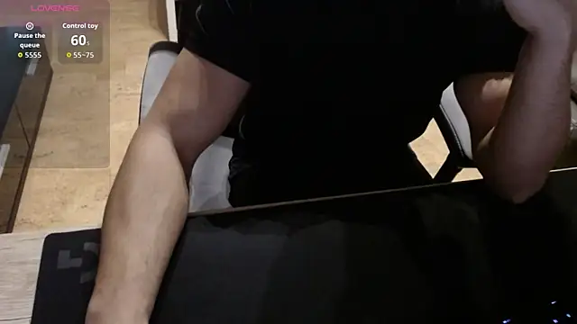 Snapshot of sensualman90 chatting on February 2026 10:38:02 PM sensualman90 online show from February 2026 10:38:02 PM