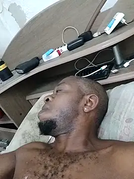 Snapshot of Negaomalinha1 chatting on February 2026 01:42:01 PM Negaomalinha1 online show from February 2026 01:42:01 PM