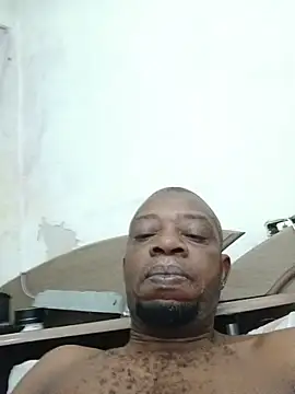 Snapshot of Negaomalinha1 chatting on June 2026 12:18:02 PM Negaomalinha1 online show from June 2026 12:18:02 PM