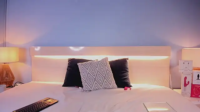 Denightjones online show from April 2026 04:01:01 AM