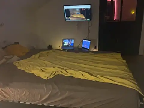 FFistPig69 online show from April 2026 03:56:01 AM