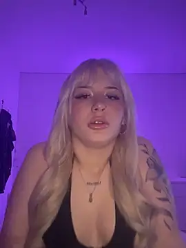 Snapshot of samybabe chatting on February 2026 12:11:02 AM samybabe online show from February 2026 12:11:02 AM