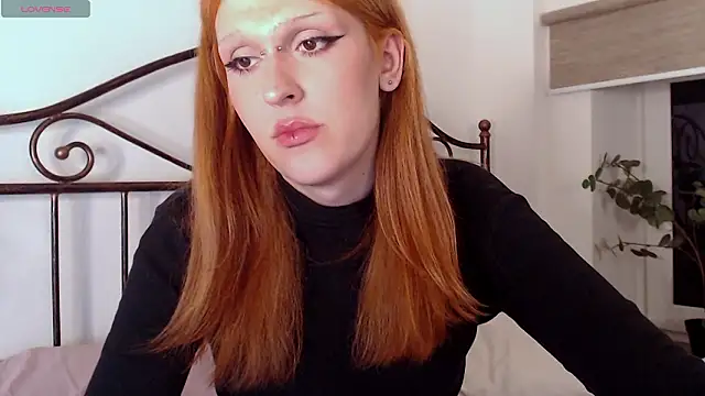 LunaBl1ss online show from February 2026 06:22:01 AM