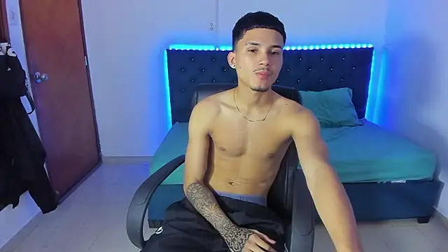 Snapshot of Liam_hard04 chatting on February 2026 12:22:02 PM Liam hard04 online show from February 2026 12:22:02 PM