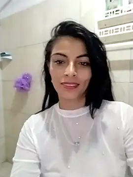 Snapshot of andrea_rose69 chatting on January 2026 01:24:01 PM andrea rose69 online show from January 2026 01:24:01 PM