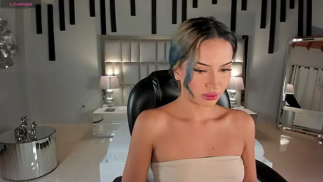 KayraLanne online show from March 2026 03:43:01 AM